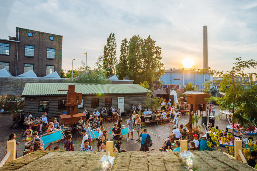 AVL Mundo beeldentuin tijdens event (1).JPG