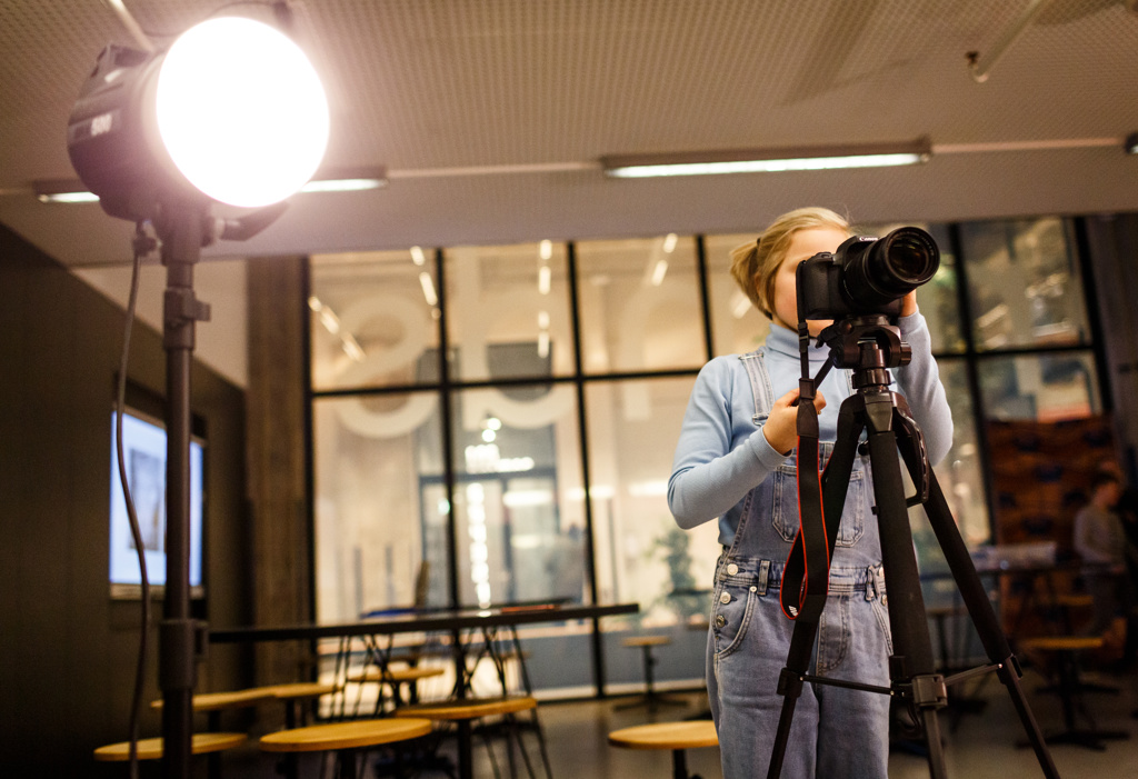 220217-FE0704-FredErnst-30cm.jpg 220217-FE0704-FredErnst-30cm.jpg